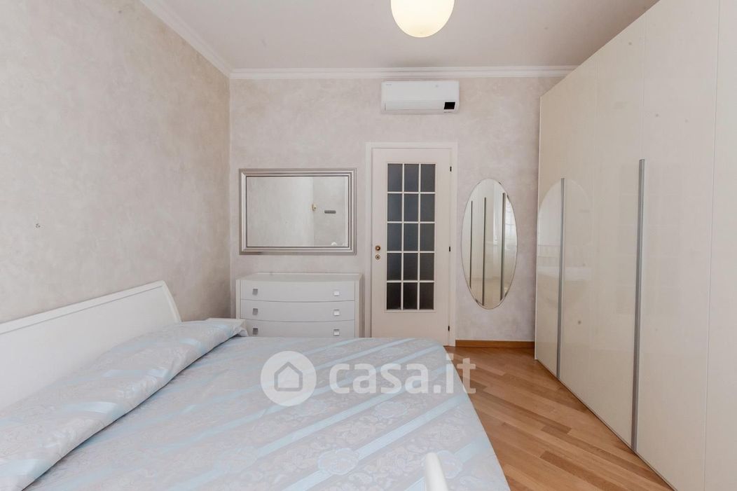 Appartamento in Vendita in Via Temistocle Calzecchi a Milano