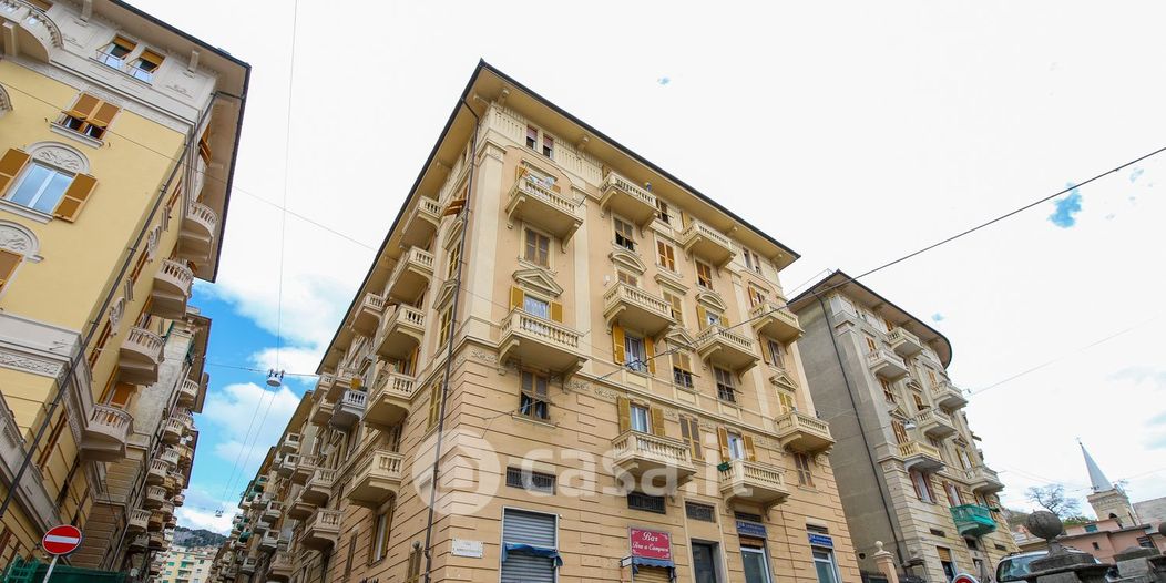 Appartamento in Vendita in Via Antonio Manno a Genova