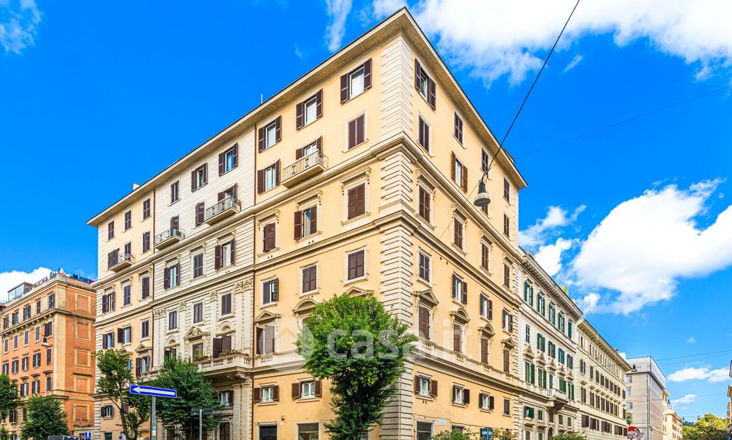 Appartamento in Vendita in Via dei Gracchi 56 a Roma