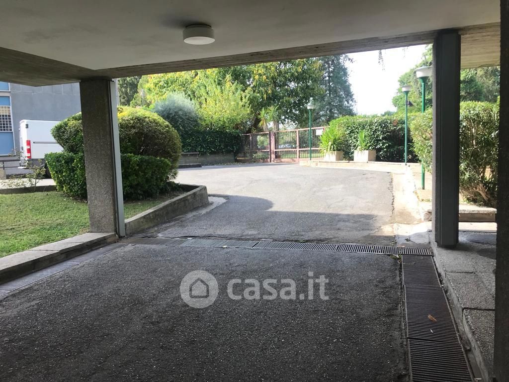 Garage/Posto auto in Vendita in Via Anna Magnani a Roma