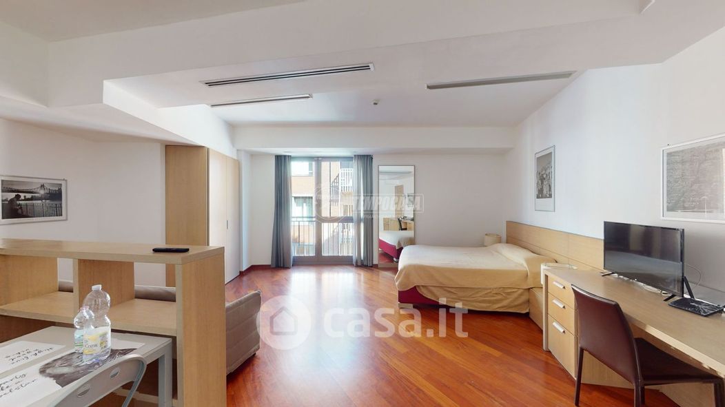 Appartamento in Vendita in Via Madama Cristina 52 a Torino