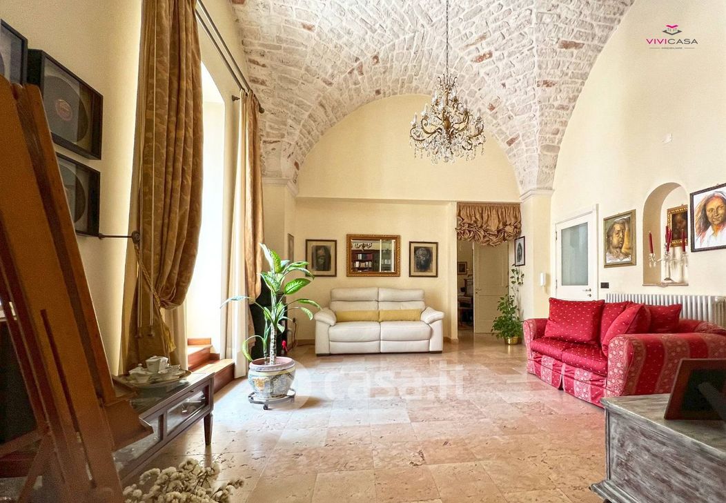 Appartamento in Vendita in Via Giacomo Tauro a Castellana Grotte