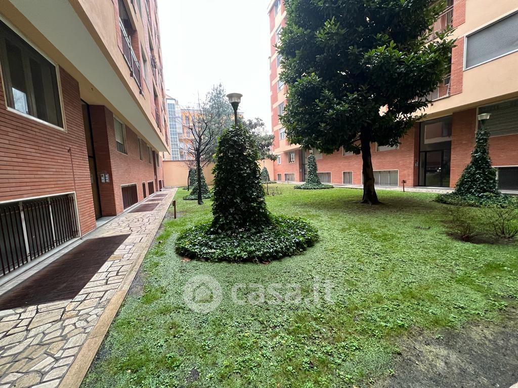 Appartamento in Vendita in Via Monte Popera 11 a Milano