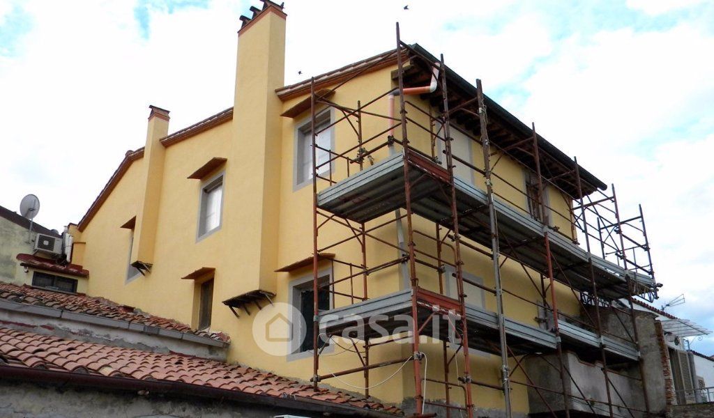 Rustico/Casale in Vendita in Via Provinciale Calcesana Mezzana a San Giuliano Terme