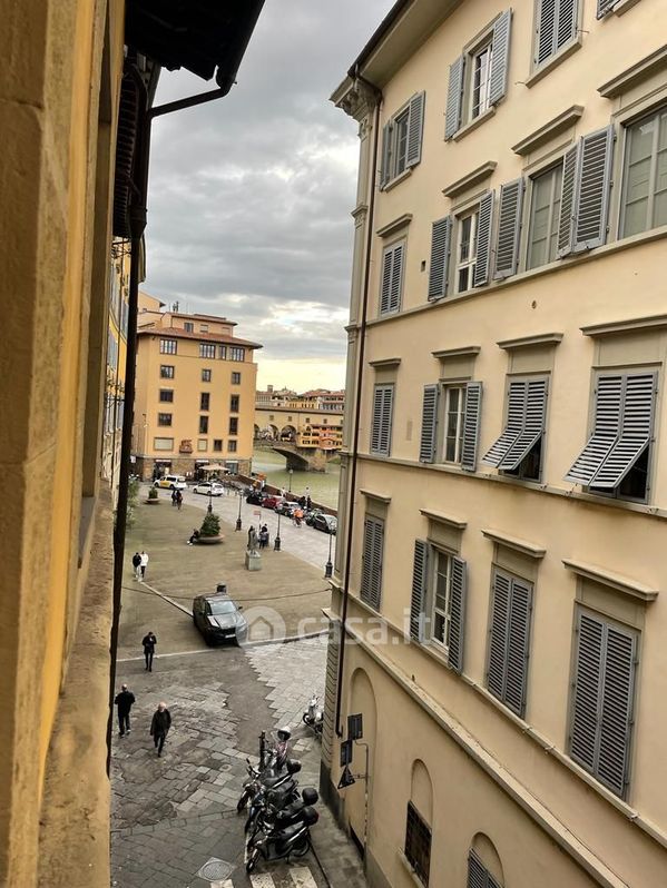 Appartamento in Vendita in Via de' Bardi a Firenze