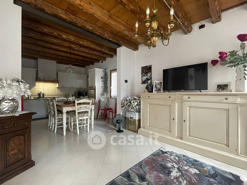 Casa Bi/Trifamiliare in Vendita in Via Zermanese a Treviso