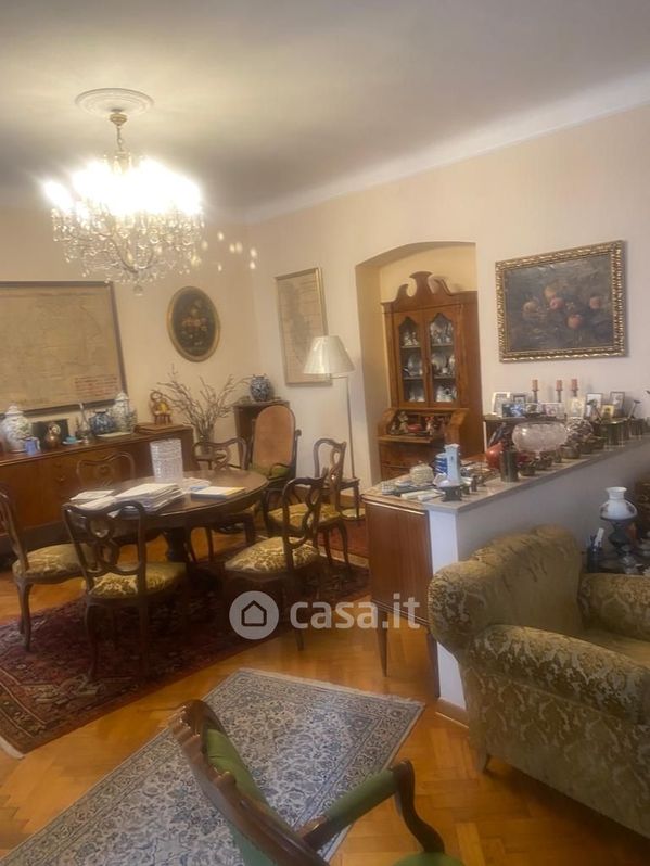 Appartamento in Vendita in Via Bramante 3 a Trieste