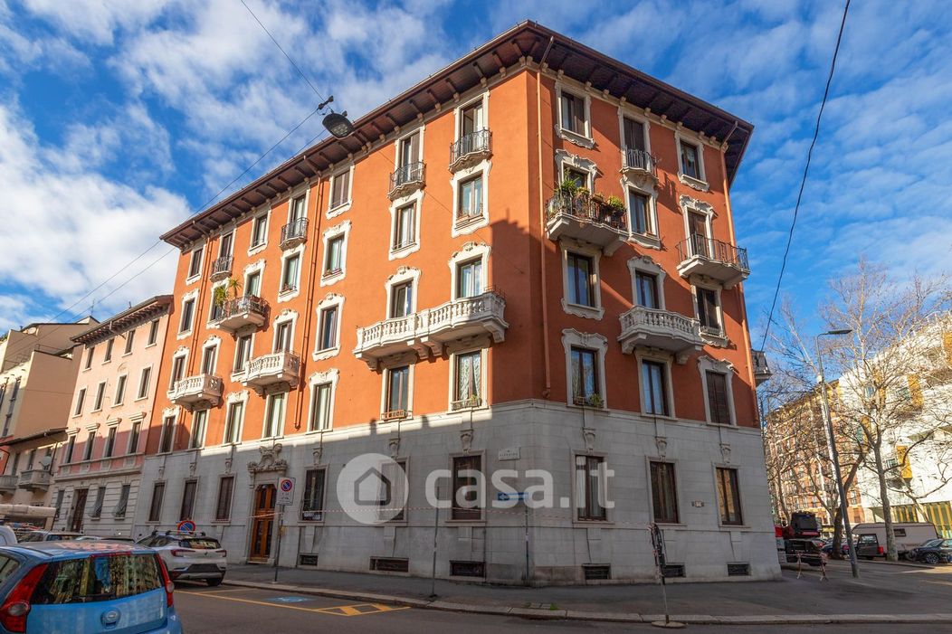 Appartamento in Vendita in Via Perugino 27 a Milano