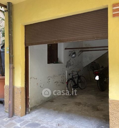 Garage/Posto auto in Vendita in Via Archimede 43 a Milano