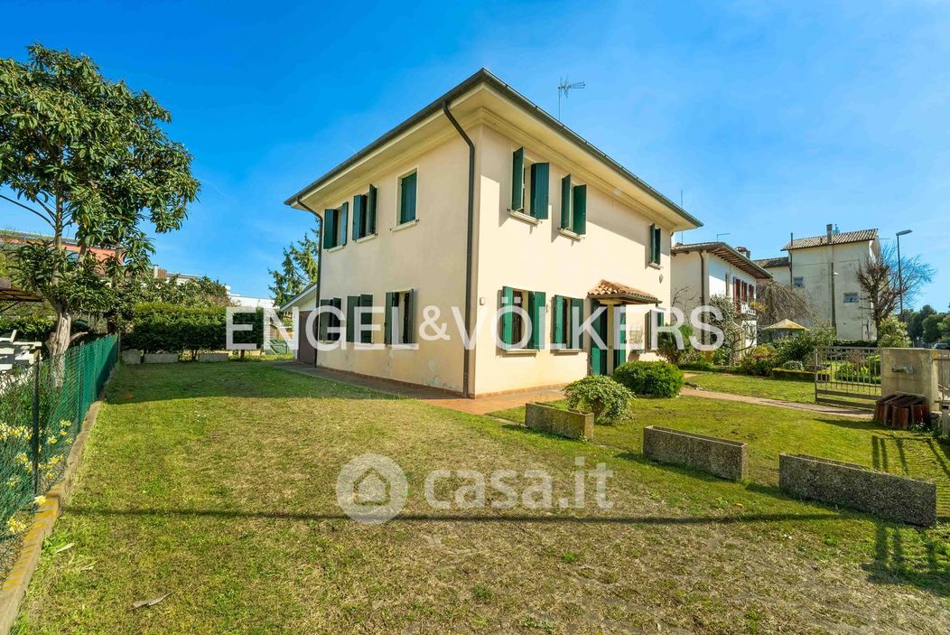 Casa indipendente in Vendita in Via Antonio Scarpa 2 a Treviso