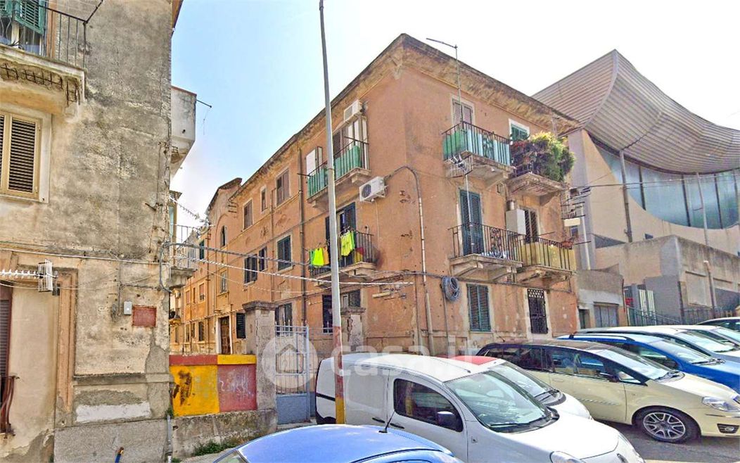 Appartamento in Vendita in Via Leopoldo Nicotra 19 a Messina