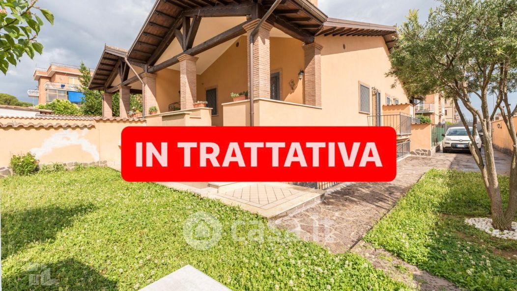 Villa in Vendita in Via Felice da Montecchio a Roma