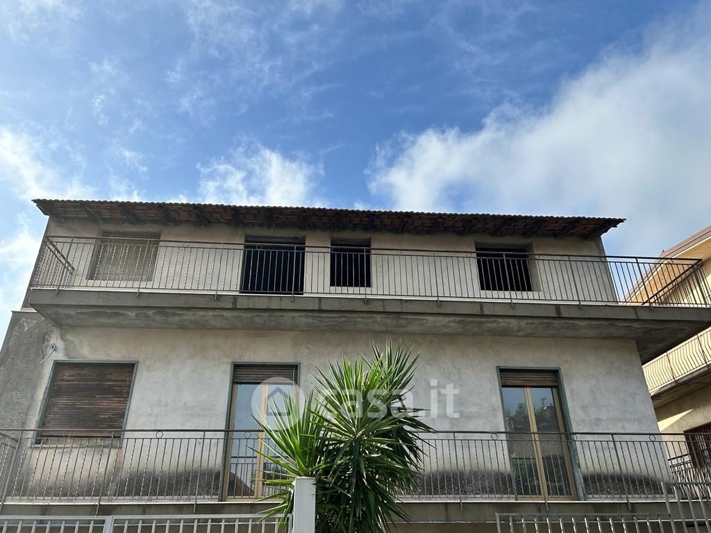 Casa indipendente in Vendita in Via Taranto 74 a San Giovanni la Punta