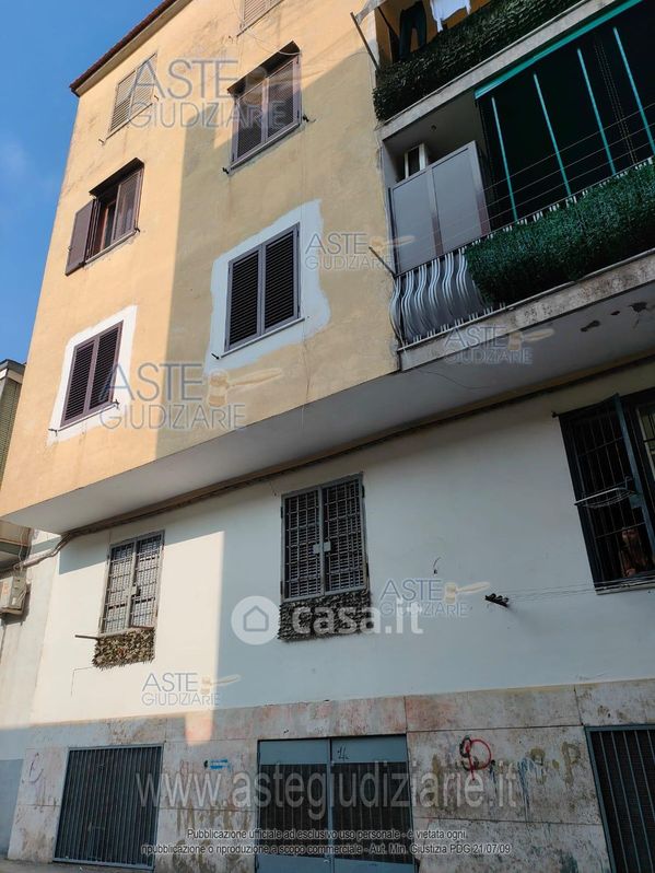 Appartamento in Vendita in Via Cardinale Capecelatro 49 a Napoli