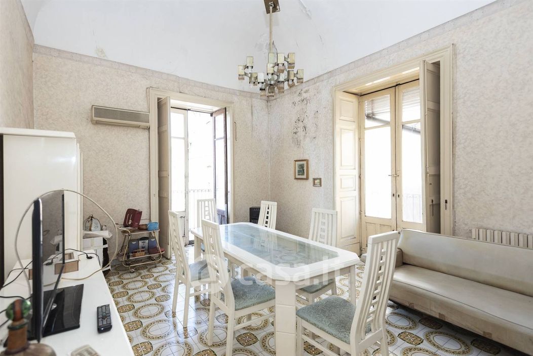 Appartamento in Vendita in Via Naumachia a Catania