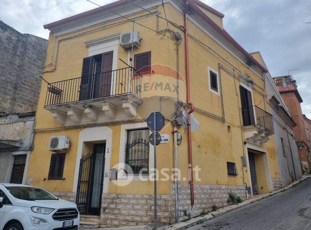 Casa indipendente in Vendita in Via Mariannina Schinina 1 a Ragusa