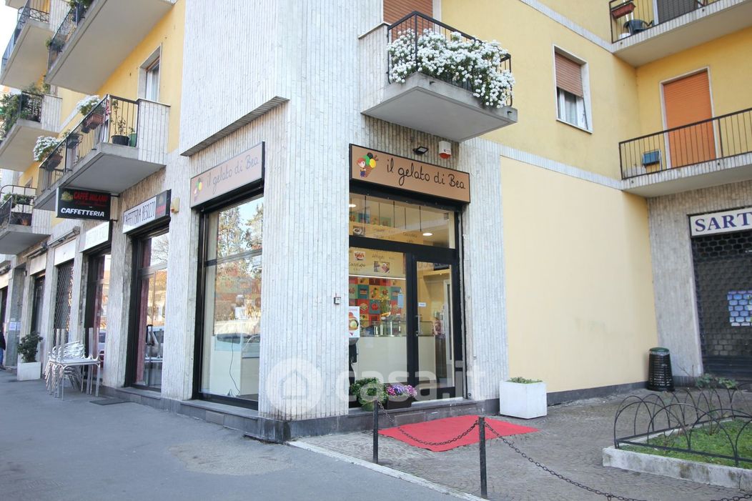 Negozio/Locale commerciale in Vendita in Via Michelino da Besozzo 10 a Milano