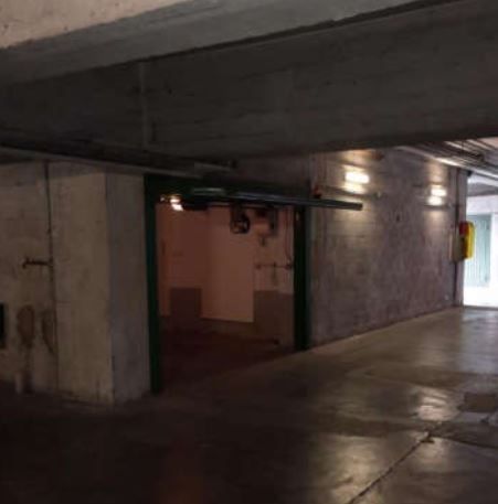 Garage/Posto auto in Vendita in Corso di Porta Vigentina 21 a Milano