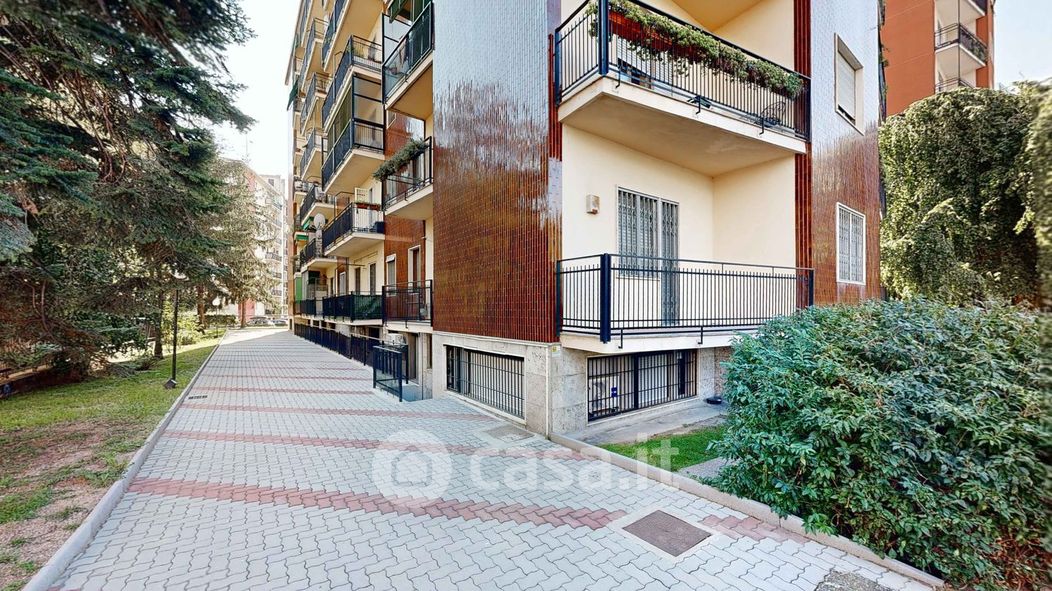 Appartamento in Vendita in Via Mincio 30 a Milano
