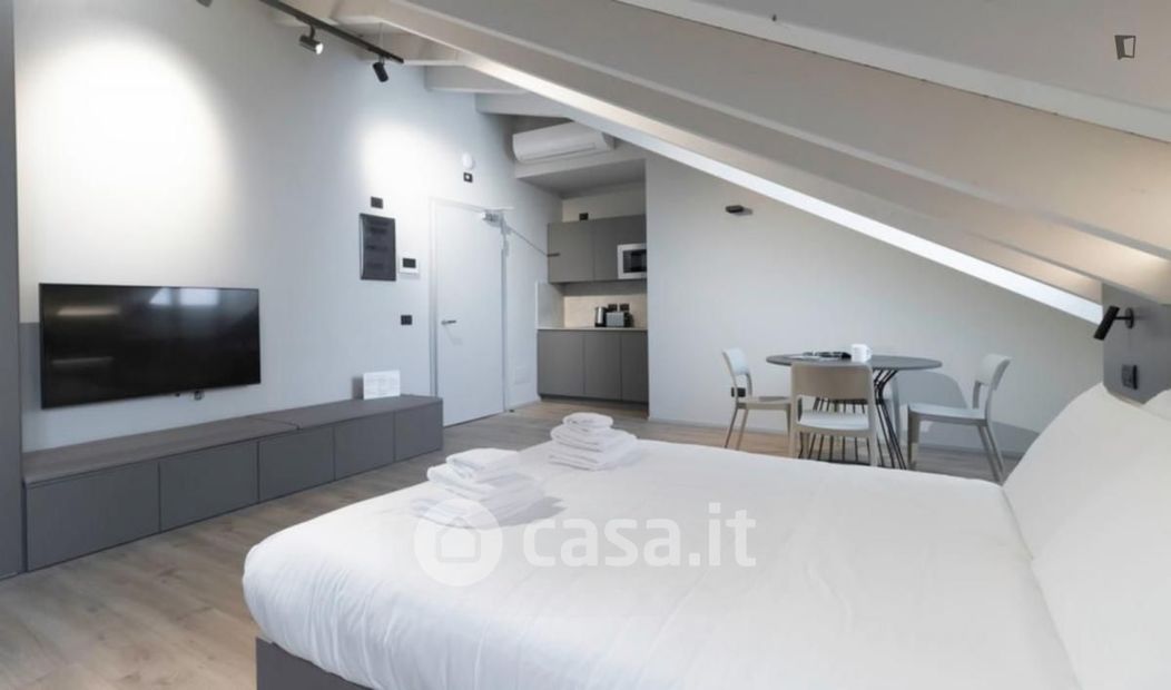 Appartamento in Affitto in Via Gaetana Agnesi a Milano