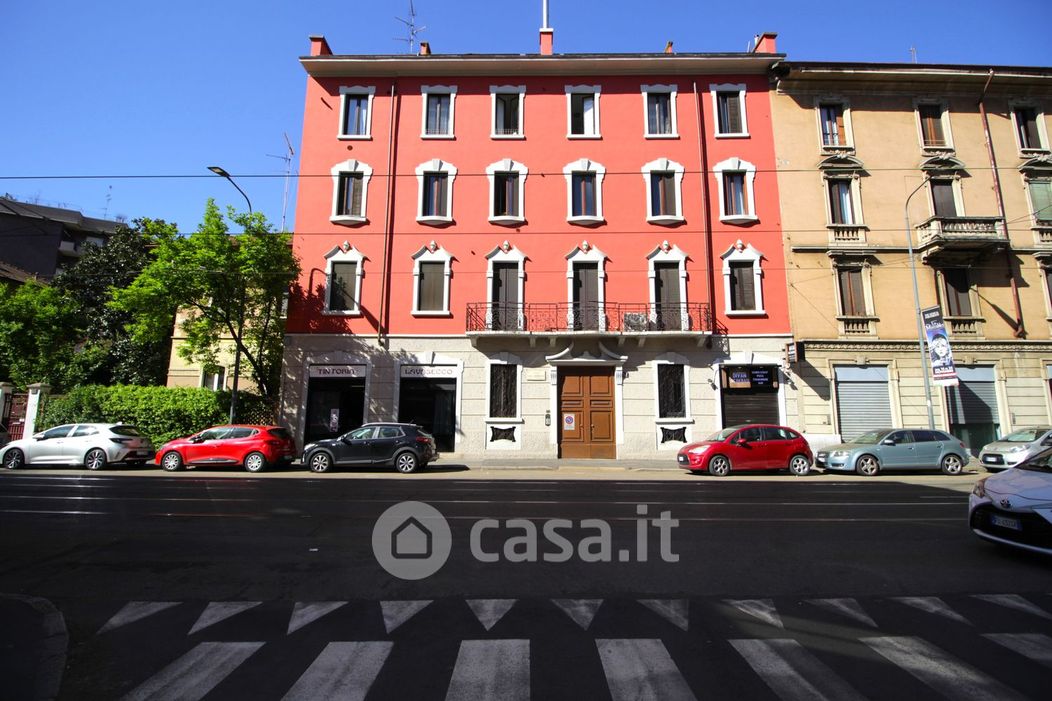 Appartamento in Vendita in Viale Carlo Espinasse 57 a Milano