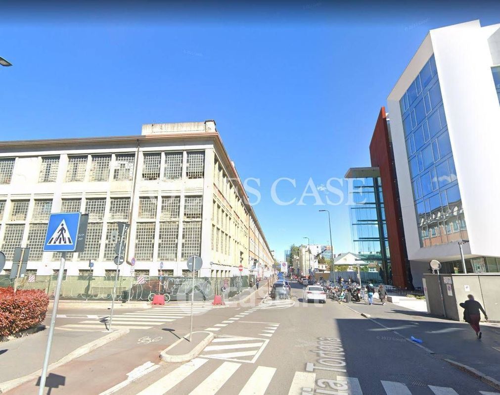 Appartamento in Vendita in Via Tortona a Milano