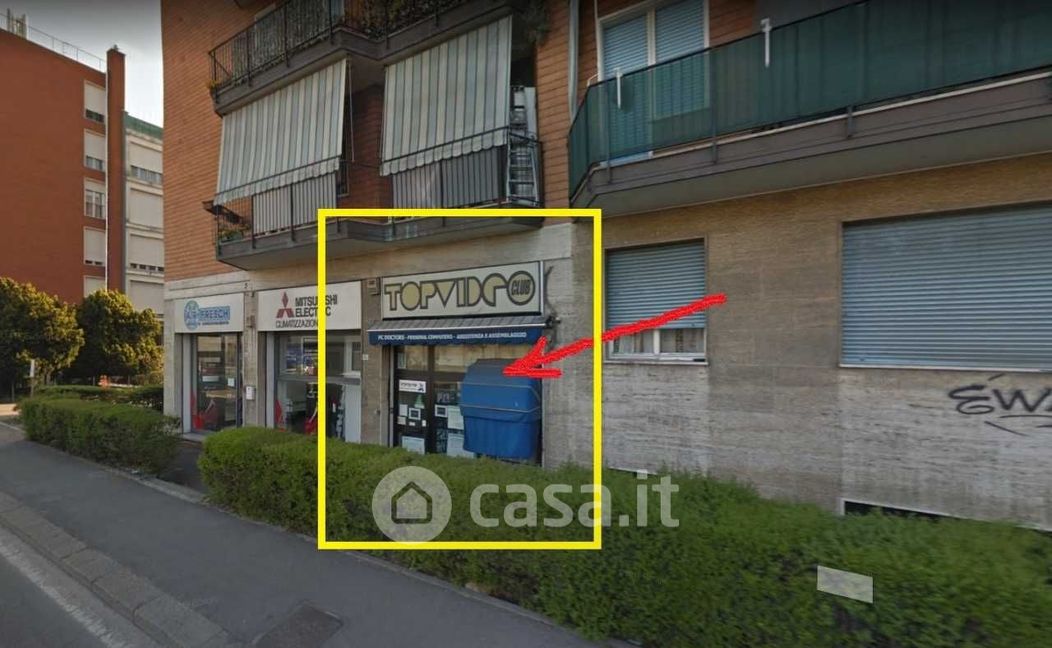 Negozio/Locale commerciale in Vendita in Viale Sandro Pertini a Bologna
