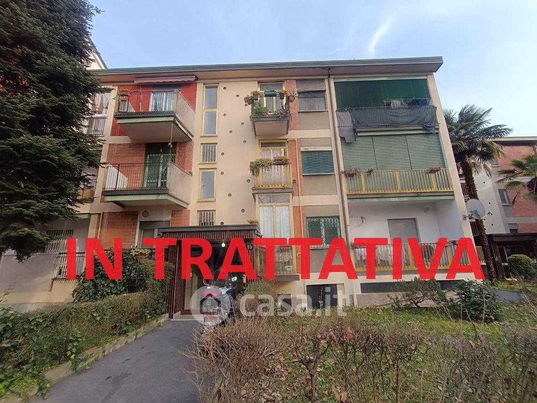 Appartamento in Vendita in Via Val Lagarina 15 a Milano