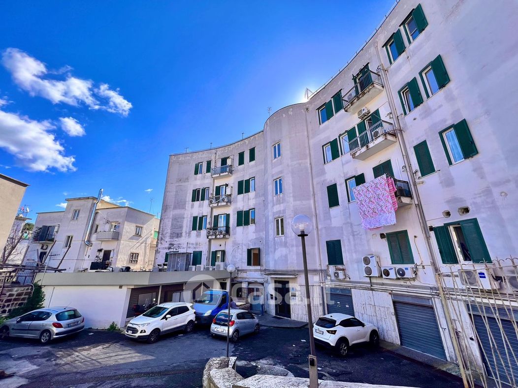 Appartamento in Affitto in Traversa I Via Monte Nuovo a Pozzuoli