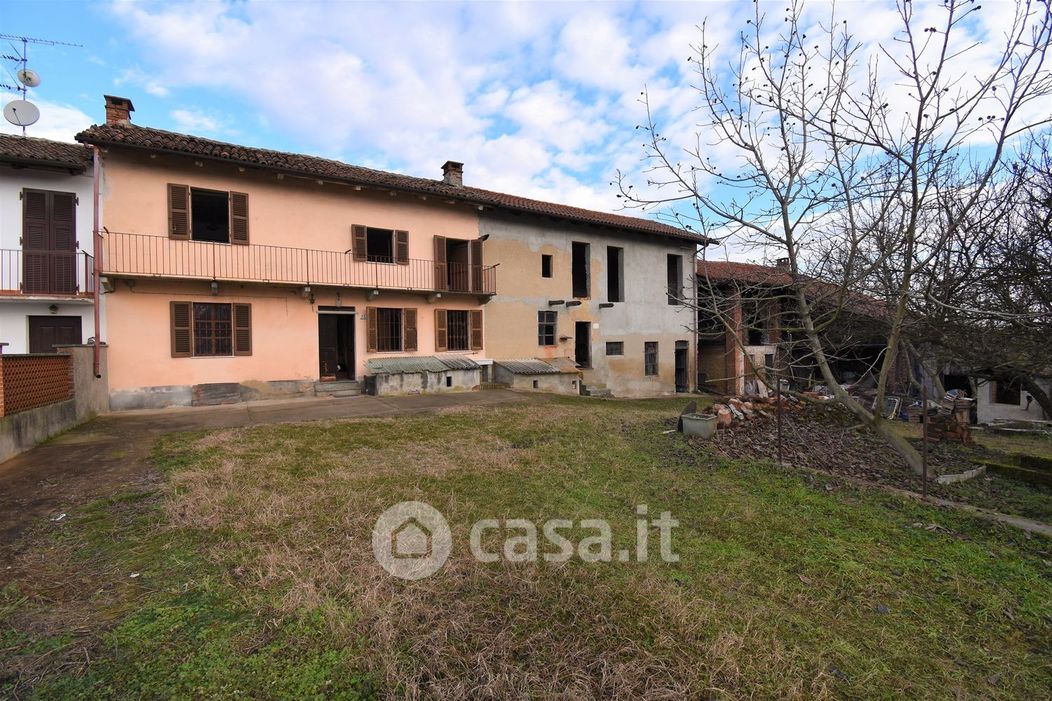 Rustico/Casale in Vendita in Via Serra Bosia 172 a Asti