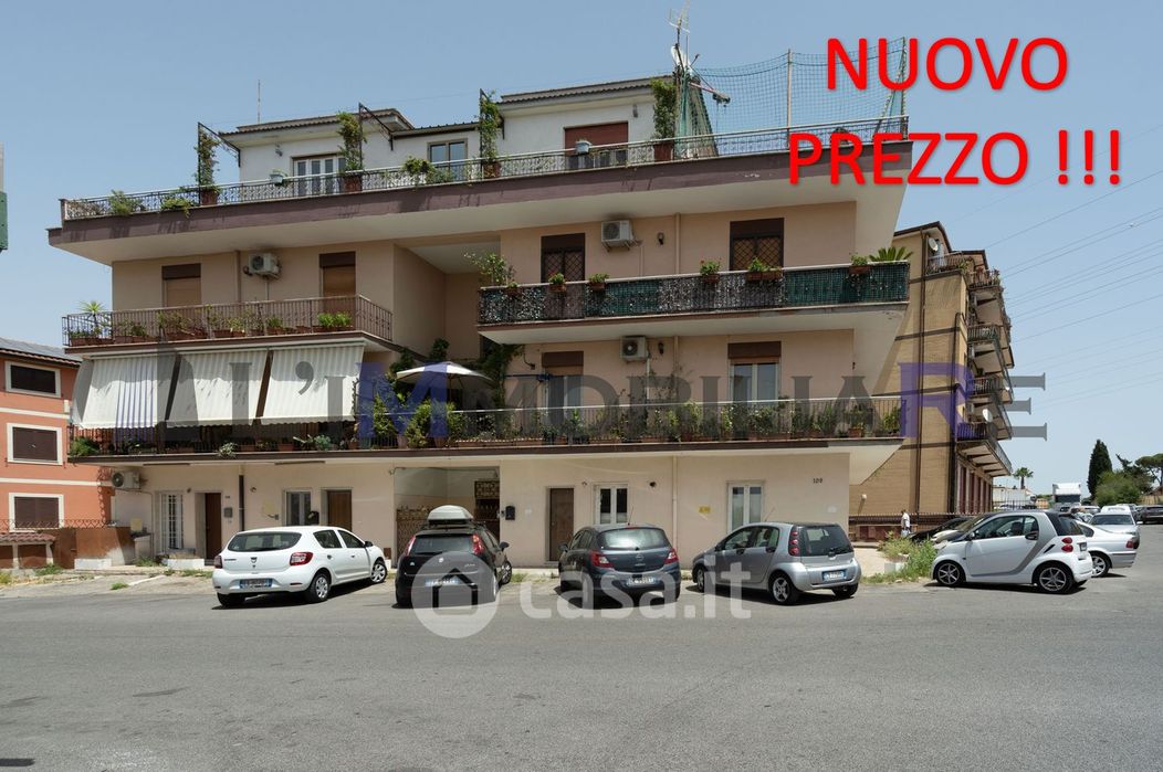 Appartamento in Vendita in Via Castropignano 112 a Roma