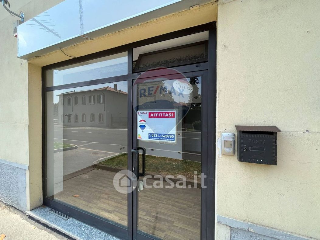 Negozio/Locale commerciale in Affitto in SS33 del Sempione 240 a San Vittore Olona