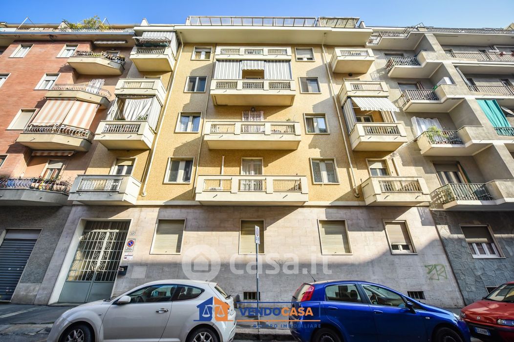 Appartamento in Vendita in Via Monesiglio 32 a Torino