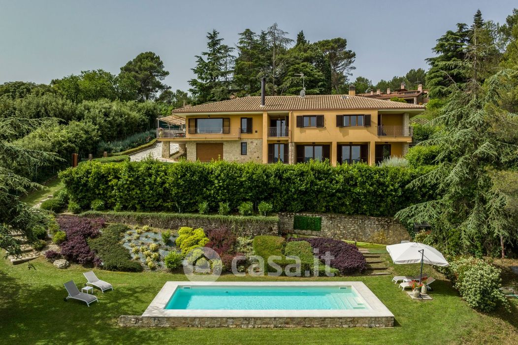 Villa in Vendita in Via Girolamo Diruta 10 a Perugia