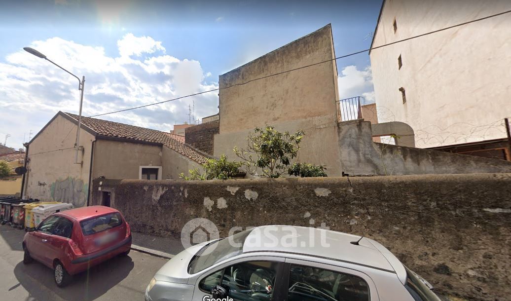 Palazzo in Vendita in Via santa maria della stella a Catania