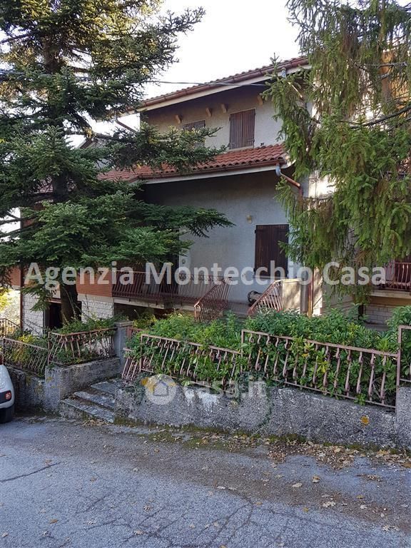 Casa indipendente in Vendita in Strada Provinciale Mombaroccese a Cartoceto