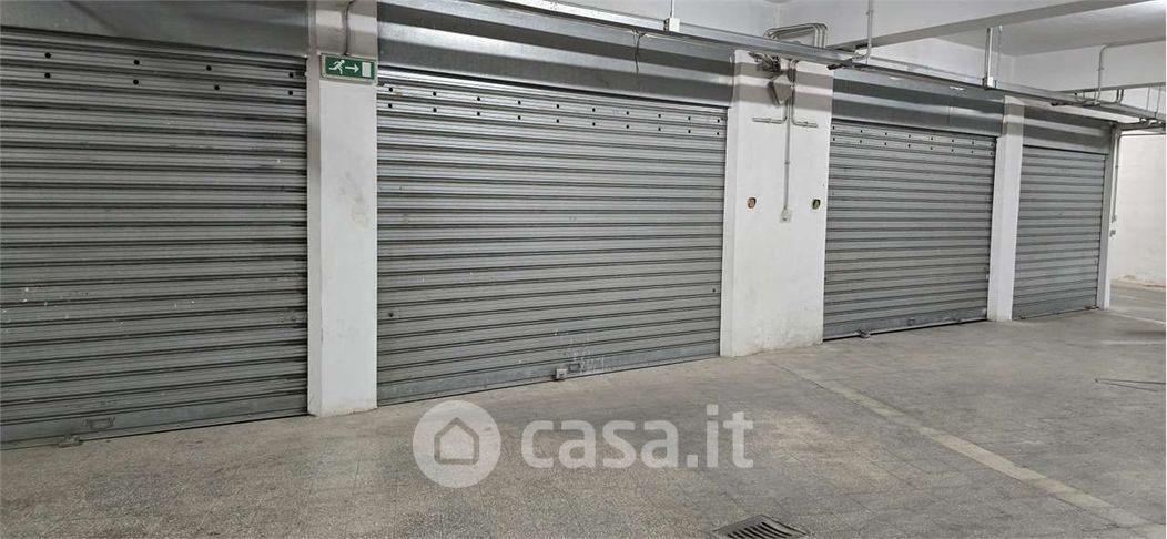 Garage/Posto auto in Vendita in Via Daidone 10 a Palermo