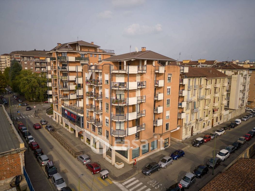 Appartamento in Vendita in Via Cesana 11 a Torino