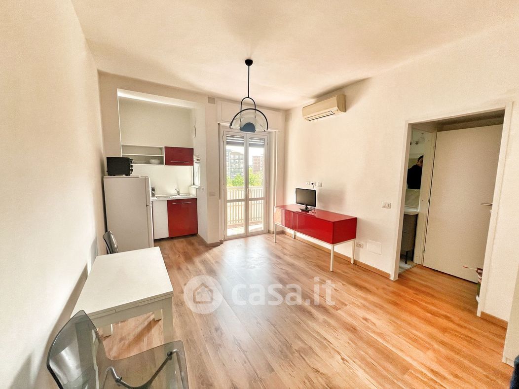 Appartamento in Affitto in Via Bari 4 a Milano