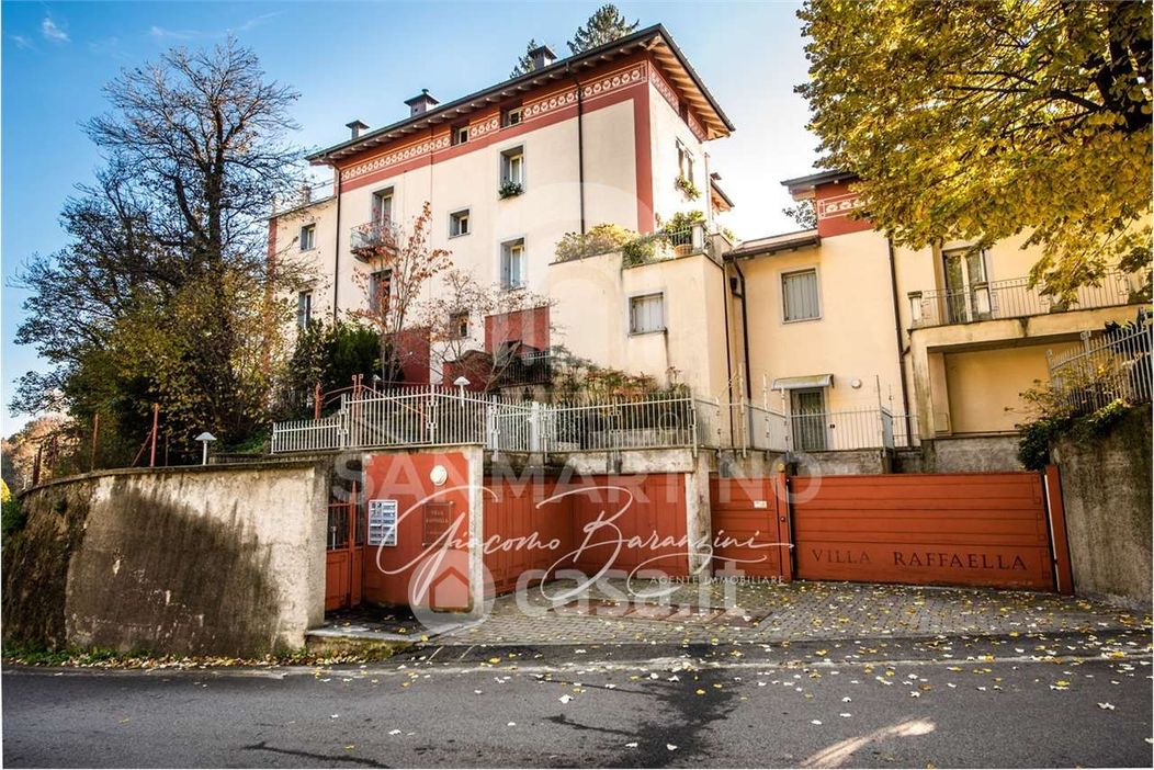 Appartamento in Vendita in Via Robarello a Varese