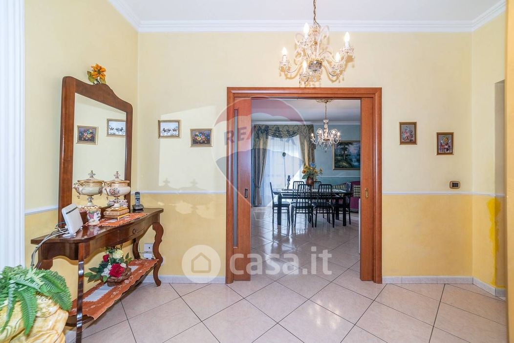 Casa Bi/Trifamiliare in Vendita in Via Santa Maria di Nuovaluce 57 a Catania