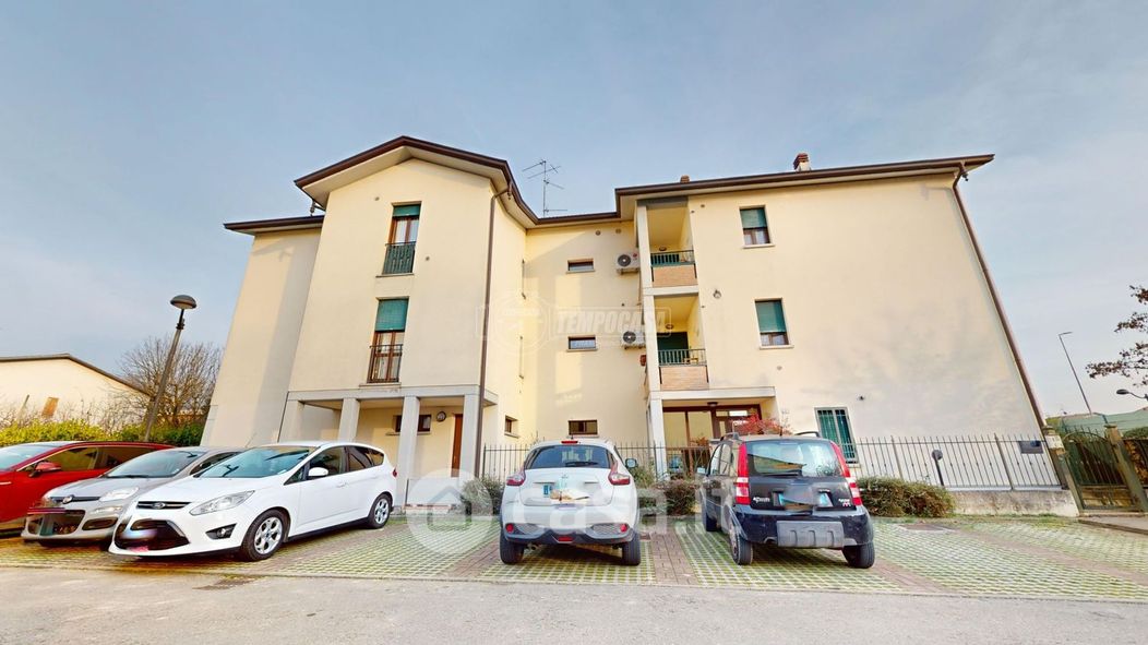 Appartamento in Vendita in Via Platone 9 a Reggio Emilia