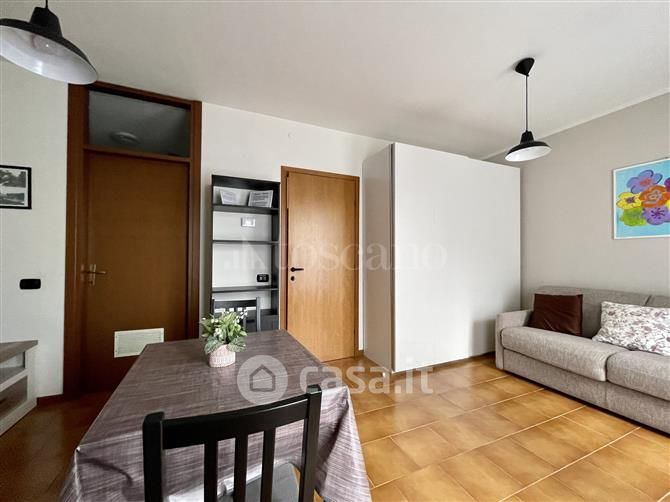 Appartamento in Vendita in Via Fernando Santi a Milano