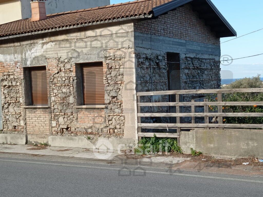 Rustico/Casale in Vendita in Via Marina a Messina