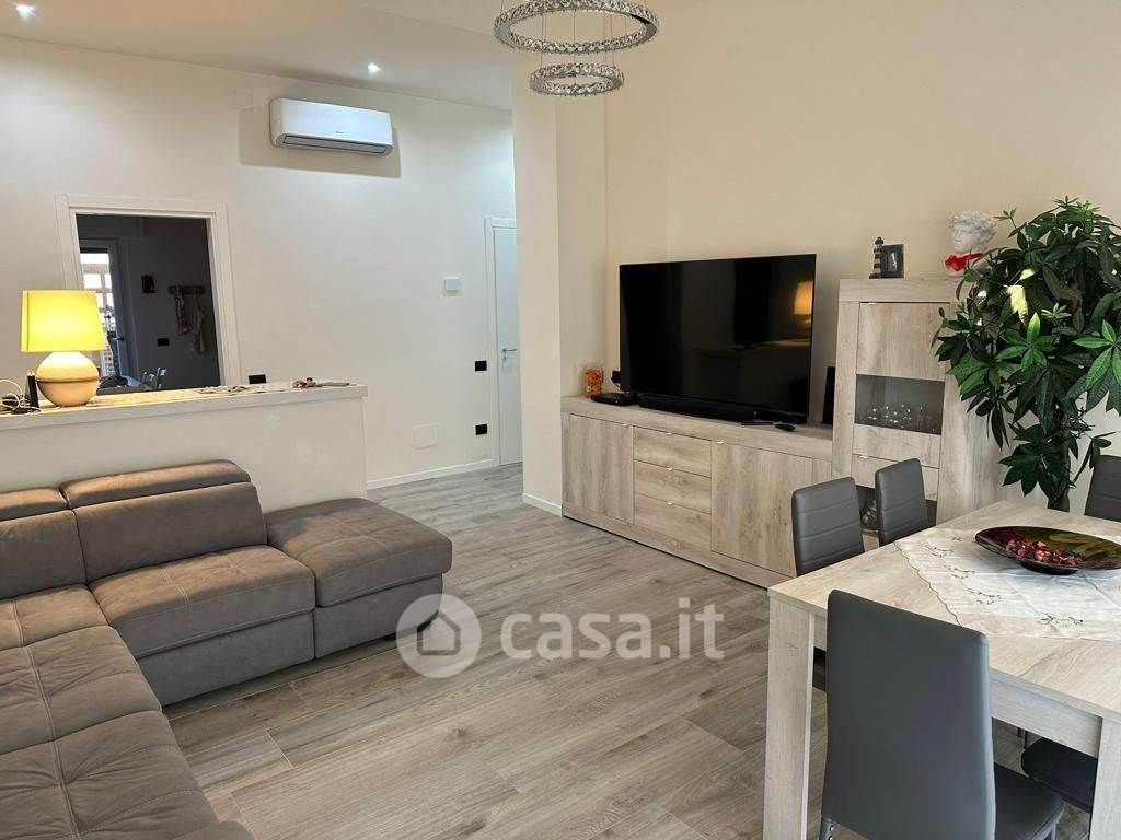 Appartamento in Vendita in Via Nuova a Carrara