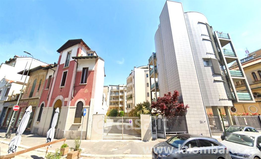 Garage/Posto auto in Vendita in Via Giovanni Antonio Plana 42 a Milano