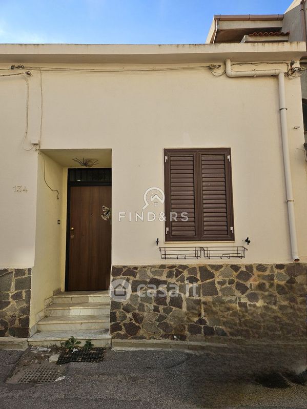 Casa indipendente in Vendita in Via San Giovanni 134 a Reggio Calabria
