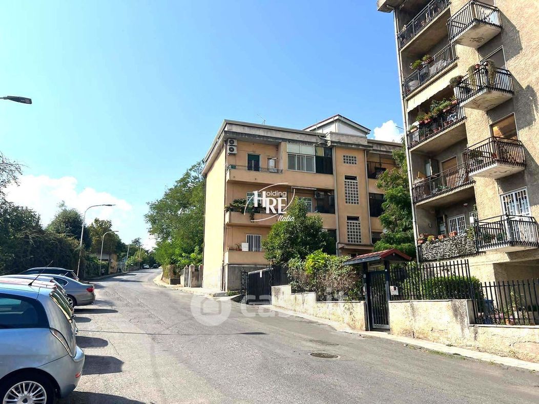 Appartamento in Vendita in Via Edoardo Galli 11 a Cosenza