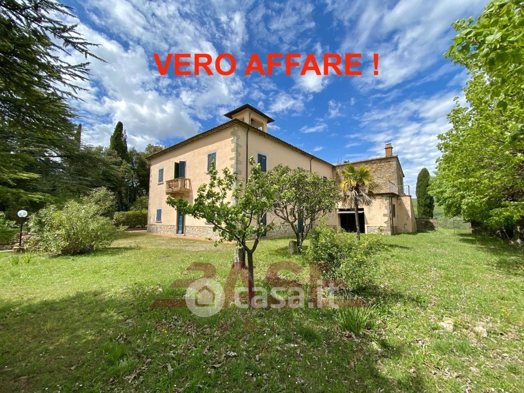 Villa in Vendita in Via Sant'Antonio a Montecatini Val di Cecina