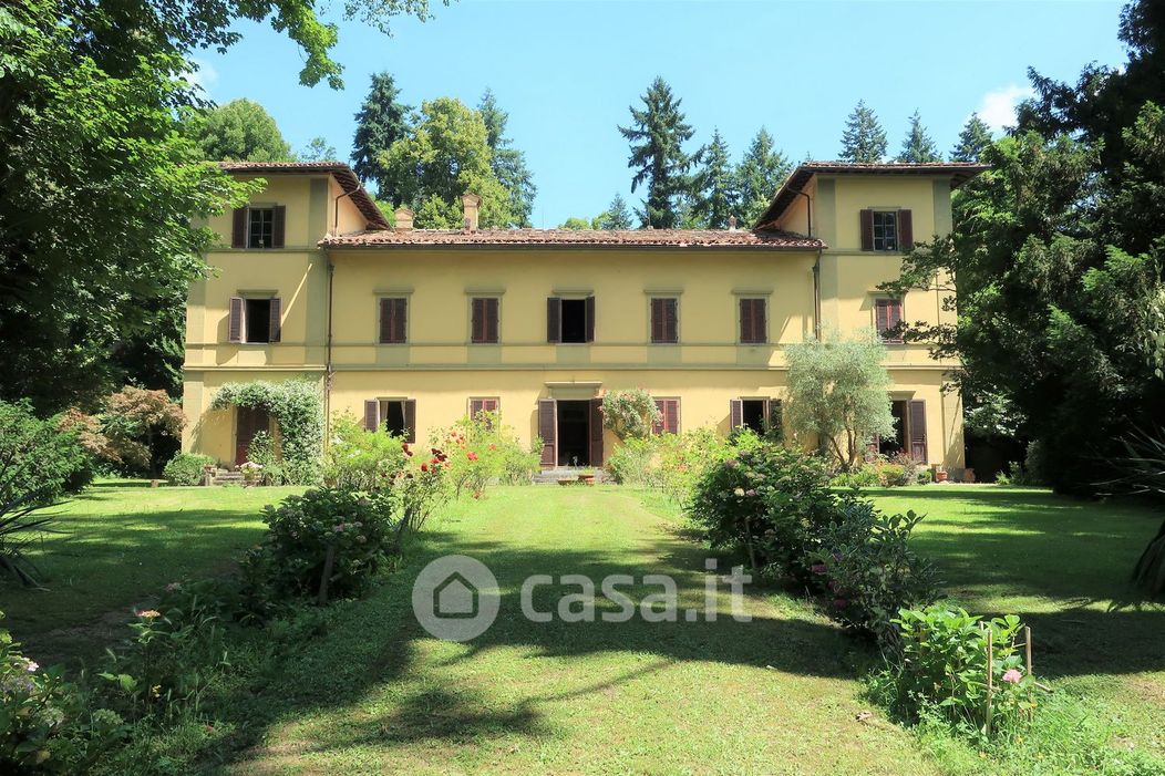 Villa in Vendita in a Borgo San Lorenzo